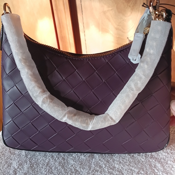 Victoria's Secret Purple Quilted Women's Bag purse NWT - Picture 3 of 4